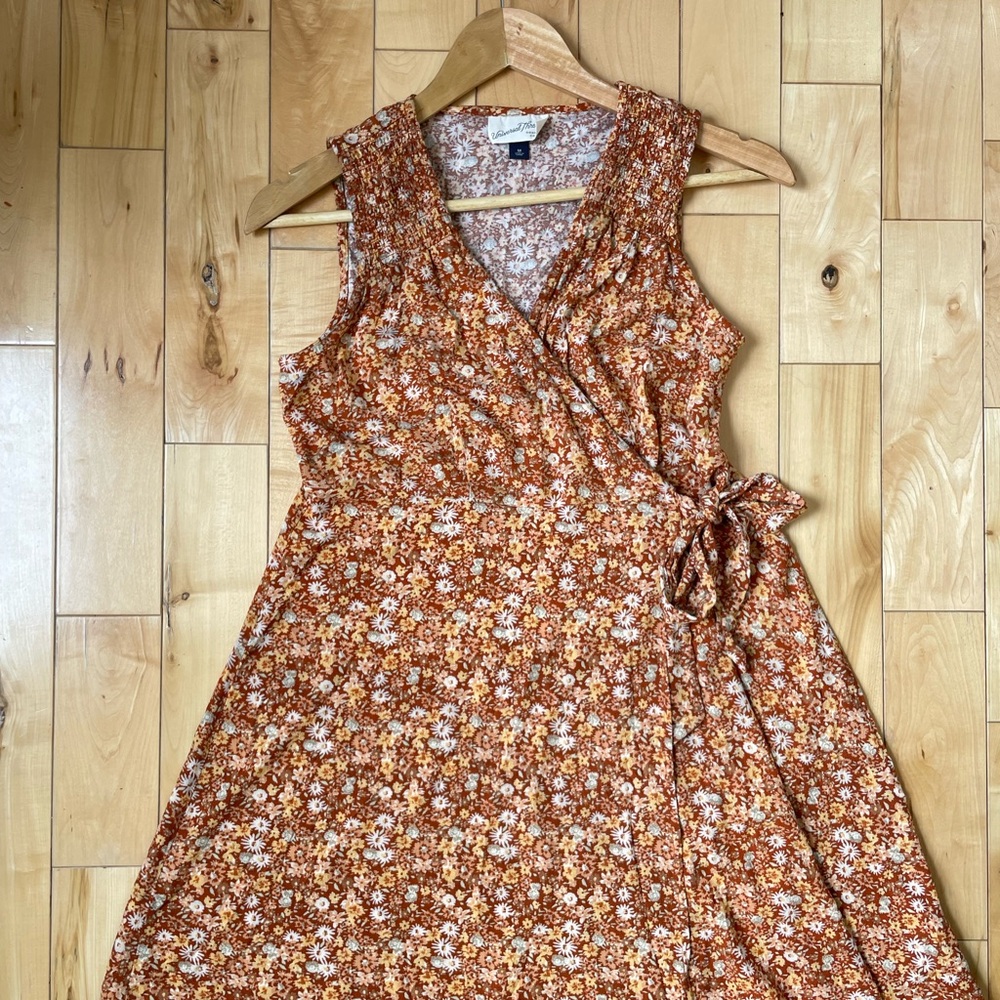 Floral sleeveless wrap dress